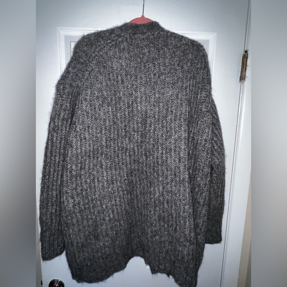 Sweaty Betty gorgeous wool sweater LIKE NEW sz L (oversized fit) - Picture 2 of 3